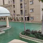 3Br Grand Palace With Private Bathtub By Travelio