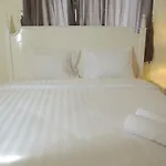 3Br Grand Palace With Private Bathtub By Travelio