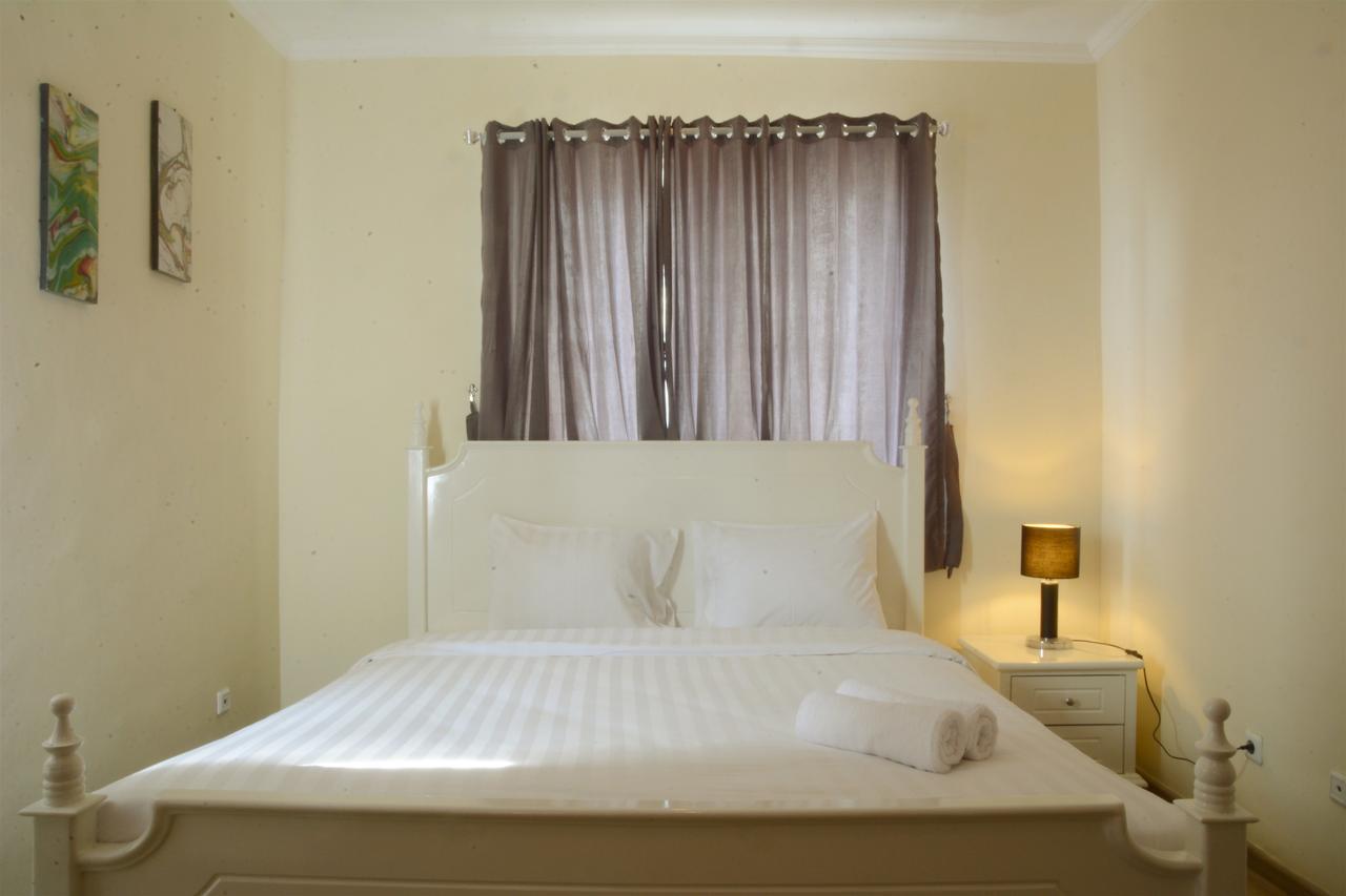 3br Grand Palace With Private Bathtub By Travelio Jakarta